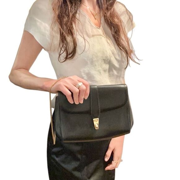 Gucci Black and Gold Crossbody Bag with Leather Finish - Picture 5 of 11